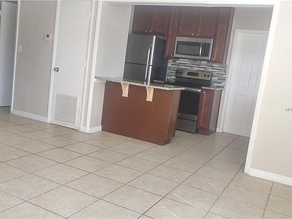 4th image of 516 N Wellington Dr