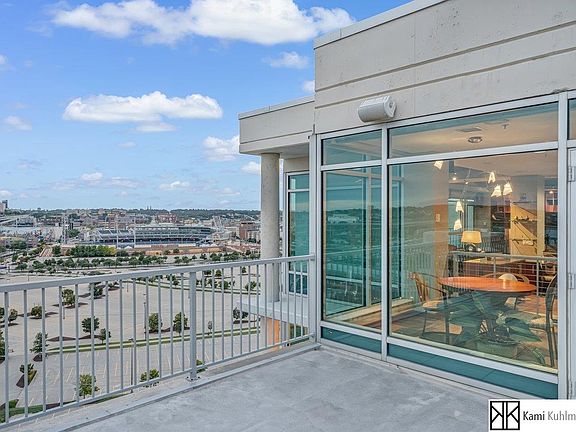 555 Riverfront Plz #PENTHOUSE, Omaha, NE 68102 | MLS #22417123 | Zillow - Penthouse Flats For Sale In Omaha