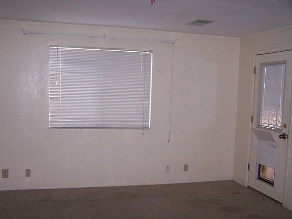 4th image of 1416 W University Dr
