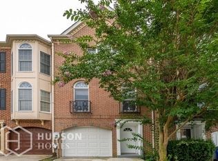 35 Victoria Sq, Frederick, MD 21702