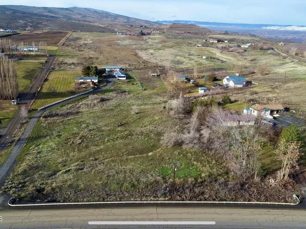 Nka W Summitview Ave, Yakima, WA 98908