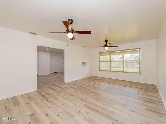 5th image of 660 Saint Charles St