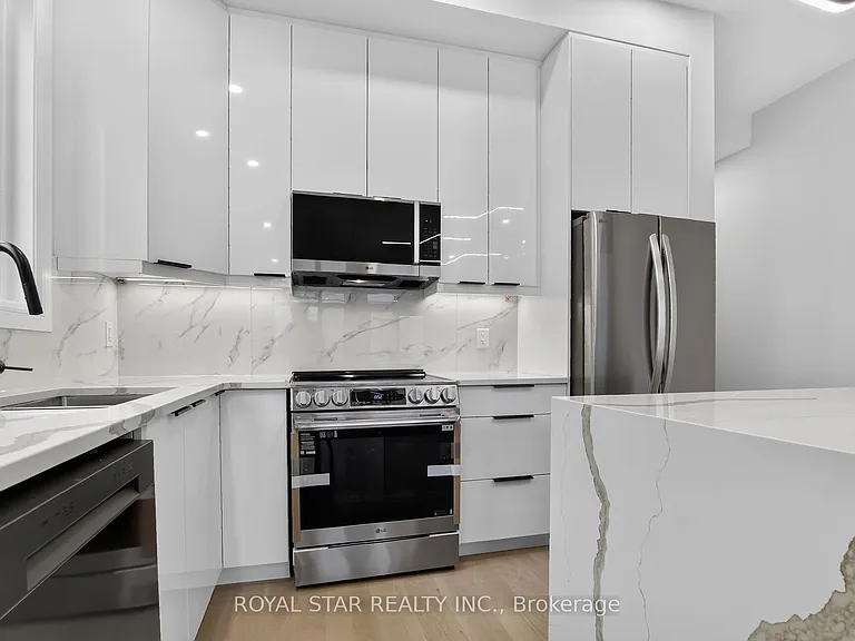 526 Mutual St #A — Photo 8