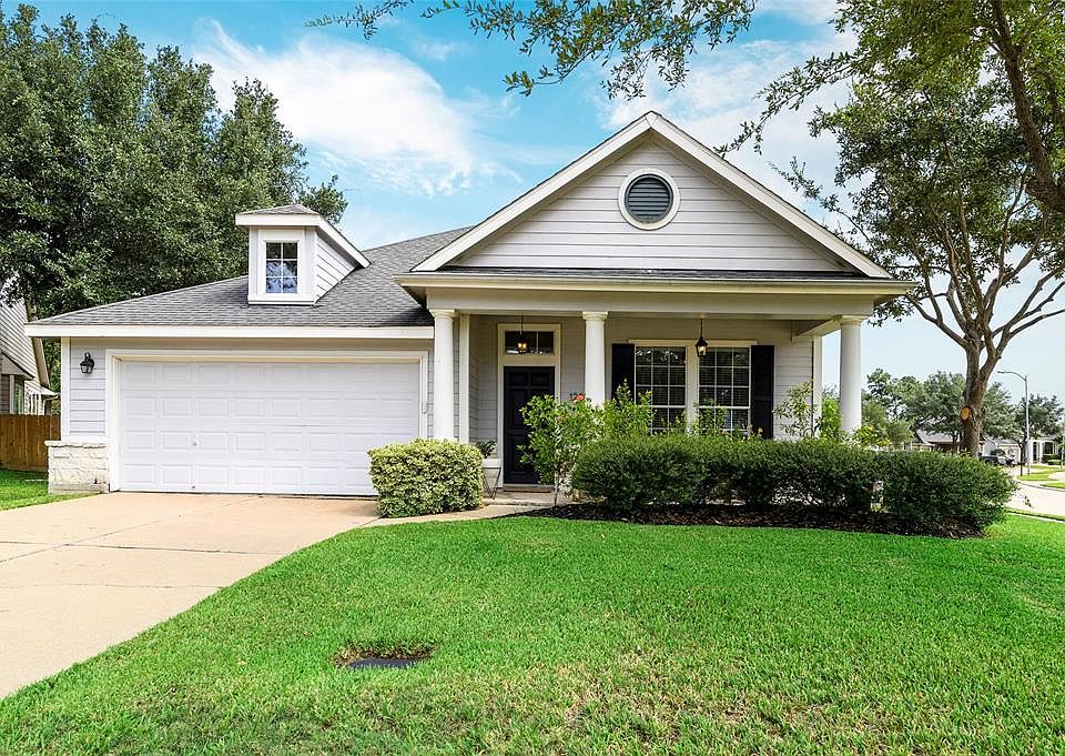 1st image of 12802 Magnolia Arbor Ct