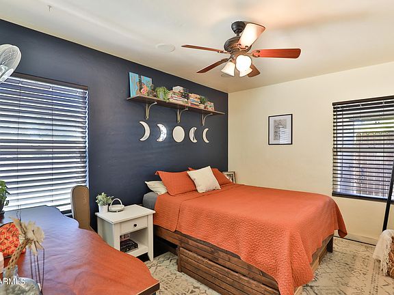 5th image of 11 E VOGEL Avenue