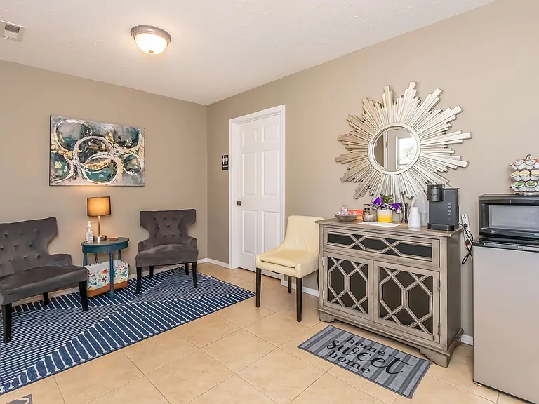 Scenic Station Apartments