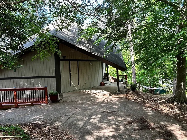 3233 Lake Road Cir — Photo 12