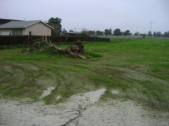 4th image of 1045 E Grangeville Blvd