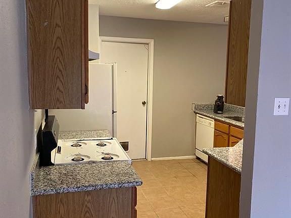 4th image of 6707 Bluebottle Ln
