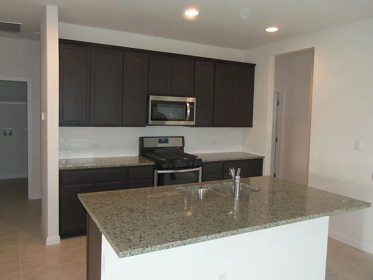 303 Cold Springs Loop — Photo 8
