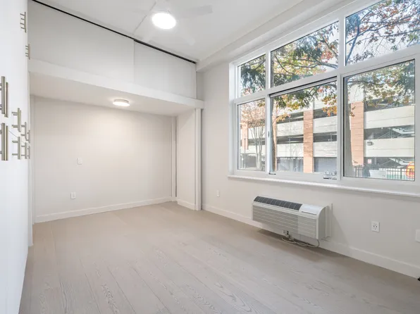 20 2nd Street image 26 of 39