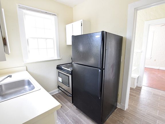 2nd image of 404 E 14th St