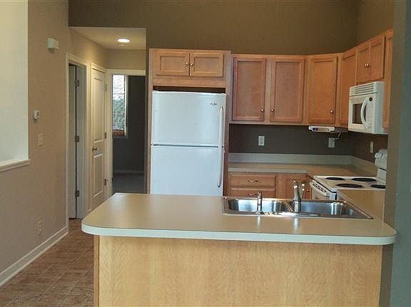 2nd image of 313 Northwest Xing