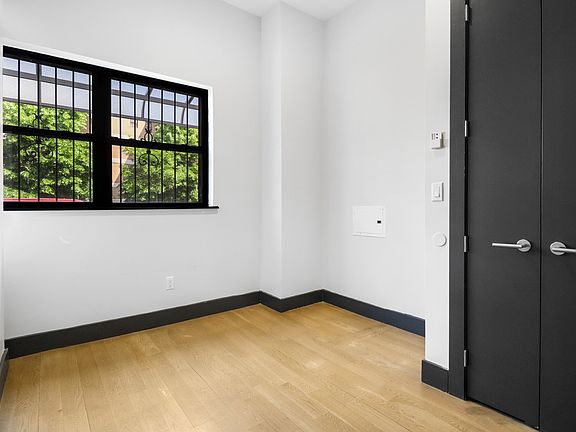 4th image of 202 Scholes St #1A