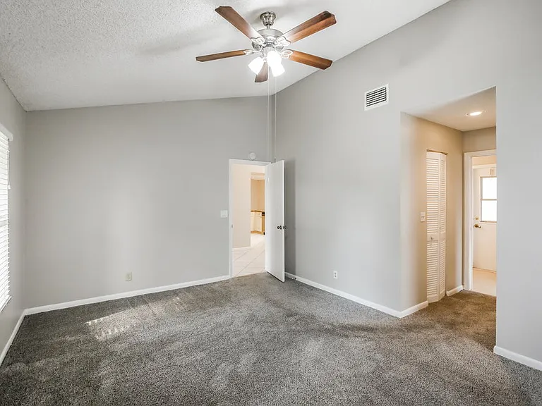 1904 NW 79th Ave — Photo 10
