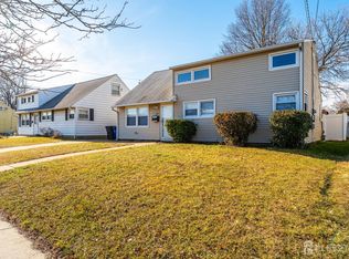 77 Marion St, Carteret, NJ 07008