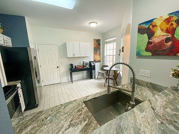 2nd image of 11125 Windsor Place Cir