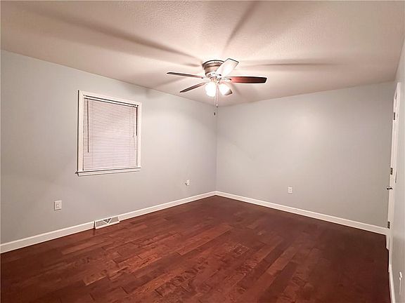 5th image of 1112 Vest Dr