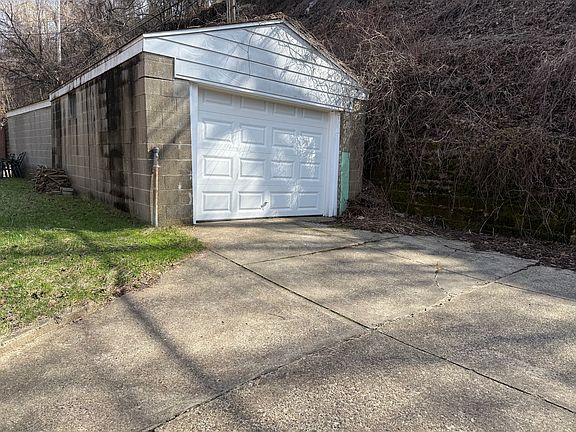 4th image of 3891 Beechwood Blvd