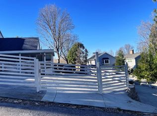 1350 Oak Way, Lake Arrowhead, CA 92352