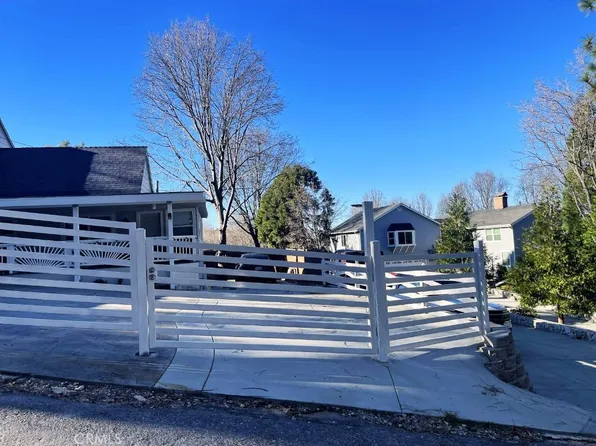 1350 Oak Way, Lake Arrowhead, CA 92352