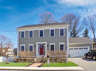 2 Ellis Ct, Amesbury, MA 01913
