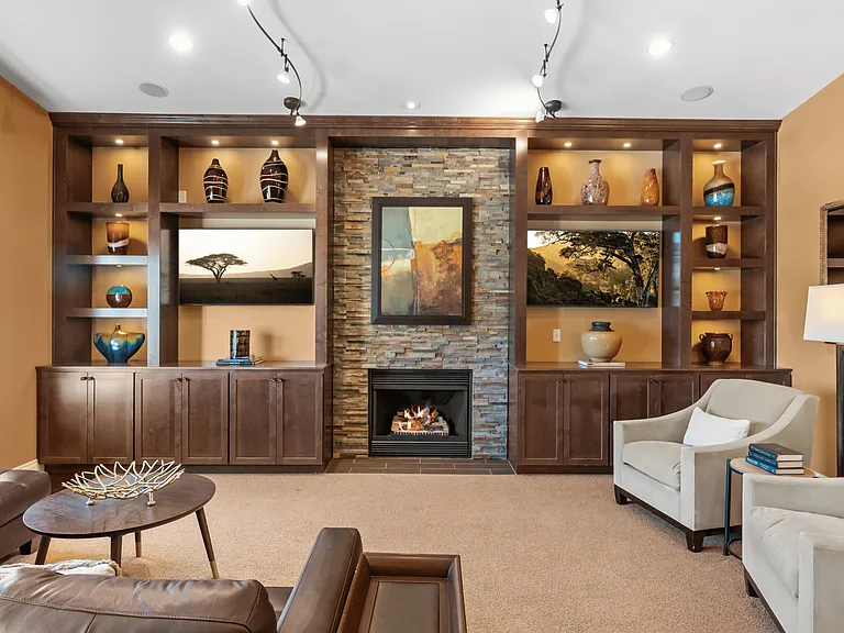 Fireplace and TV Lounge l Kensington Gate l Tacoma Apartments