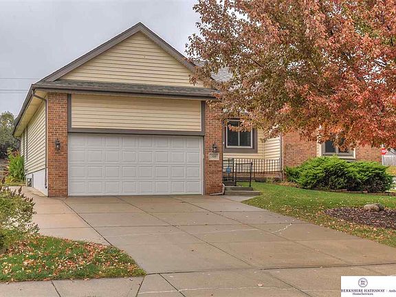 2nd image of 310 Fleetwood Dr