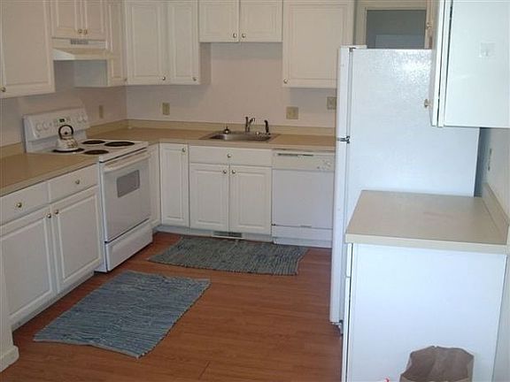 3rd image of 2107 Jeffrey Ave