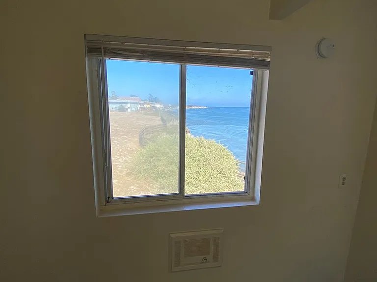 6741 Del Playa Dr — Photo 32