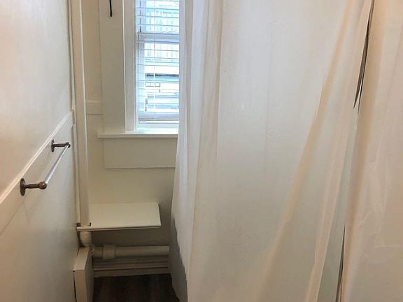 4th image of 20 Winslow St APT 7