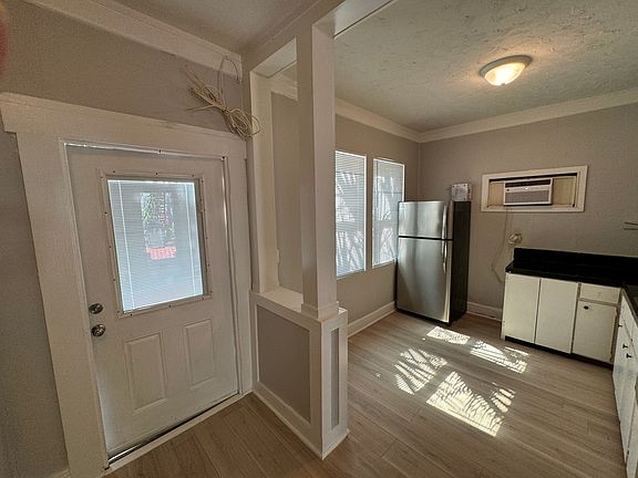 2nd image of 7306 Earlwood Ave Floor 3