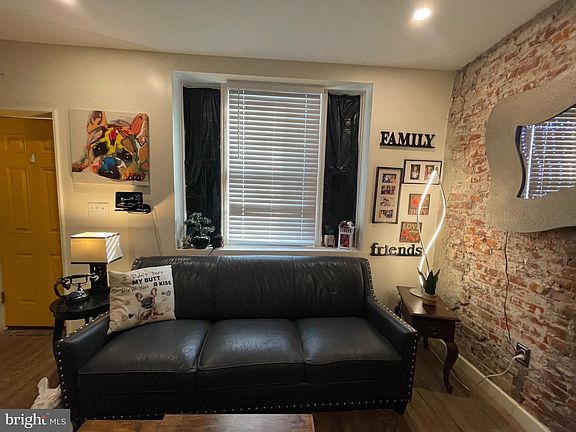 3rd image of 2343 Fernon St