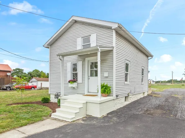 221 S Buckeye St, Bellevue, OH 44811
