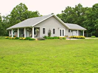 2330 Tracks Rd, Marshfield, MO 65706