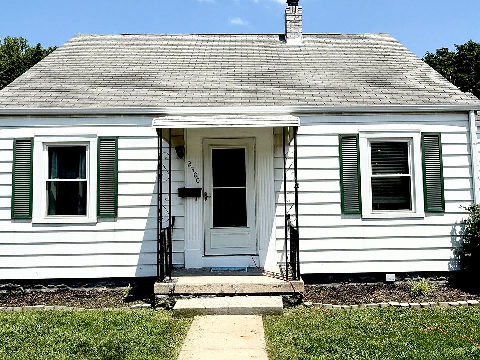 1st image of 2300 W 8th St