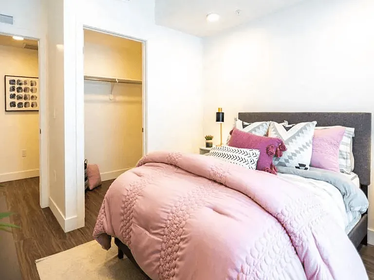 Onyx Apartments — Photo 14