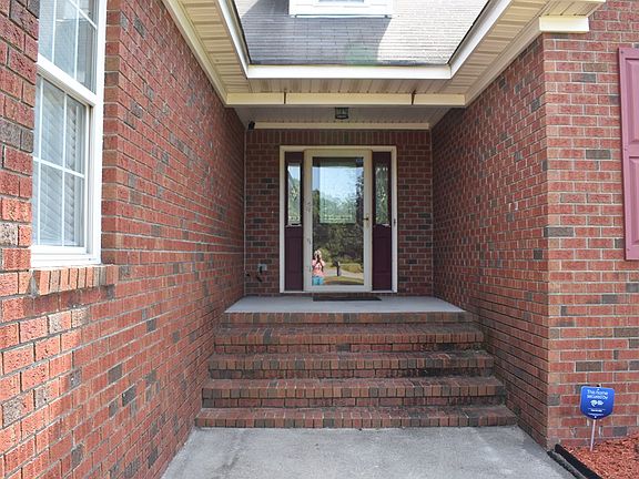 2nd image of 210 River Haven Dr