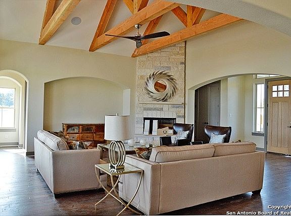 4th image of 601 Summit Springs Drive