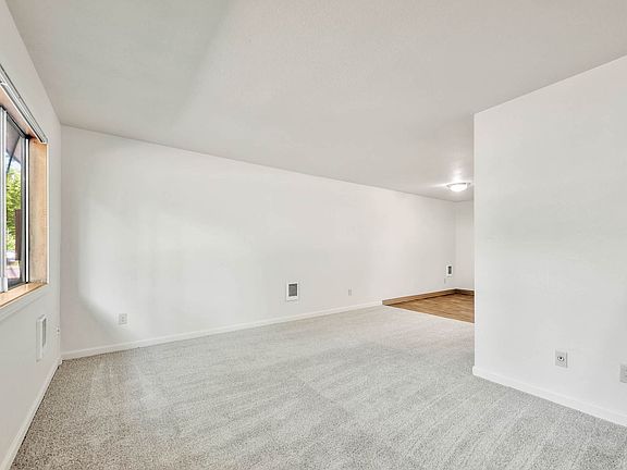 4th image of 4659-4699 Nandale Dr NE #4681