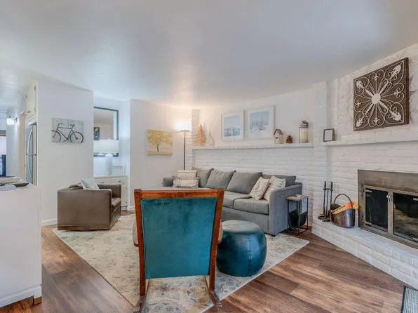 57057 Abbot House Ln APT 6, Sunriver, OR 97707