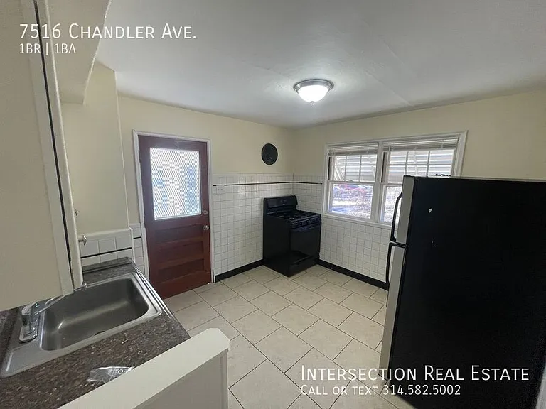 7516 Chandler Ave — Photo 12