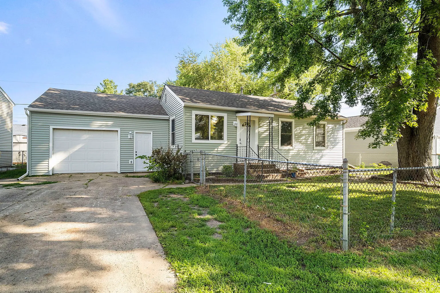 508 S Outer Dr photo 1