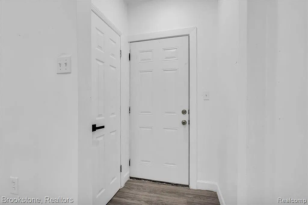3 bed, 1.0 bath, 1666 sqft, $1,250 — Photo 3