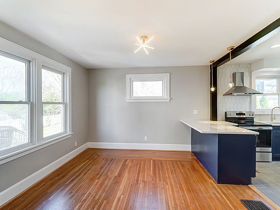 5th image of 3572 Vista Ave