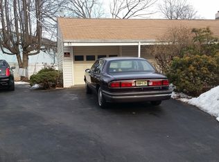 51 Arden St, Somerset, NJ 08873