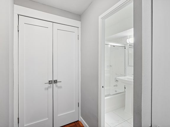 4th image of 12 Marshall St #712