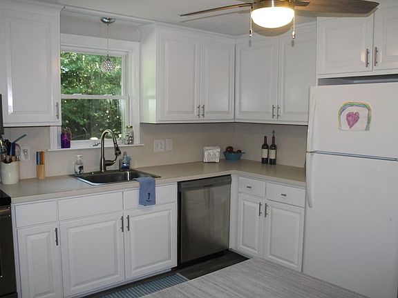 2nd image of 25 Manomet Beach Blvd #1