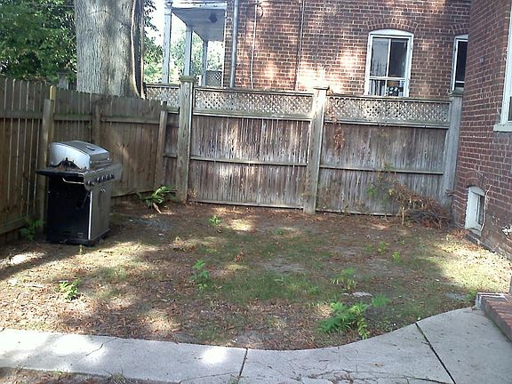5th image of 2609 Floyd Ave APT A
