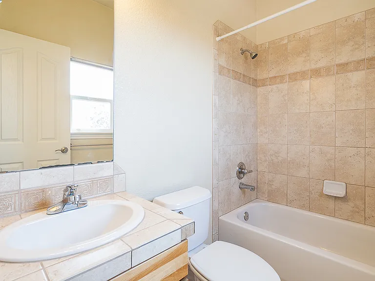 4846 Maggie Ct — Photo 18
